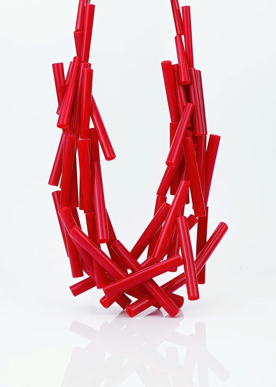 |red| TUBES NECKLACE