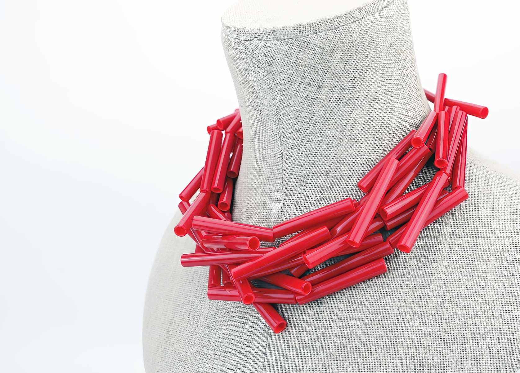 |red| TUBES NECKLACE - Image 3