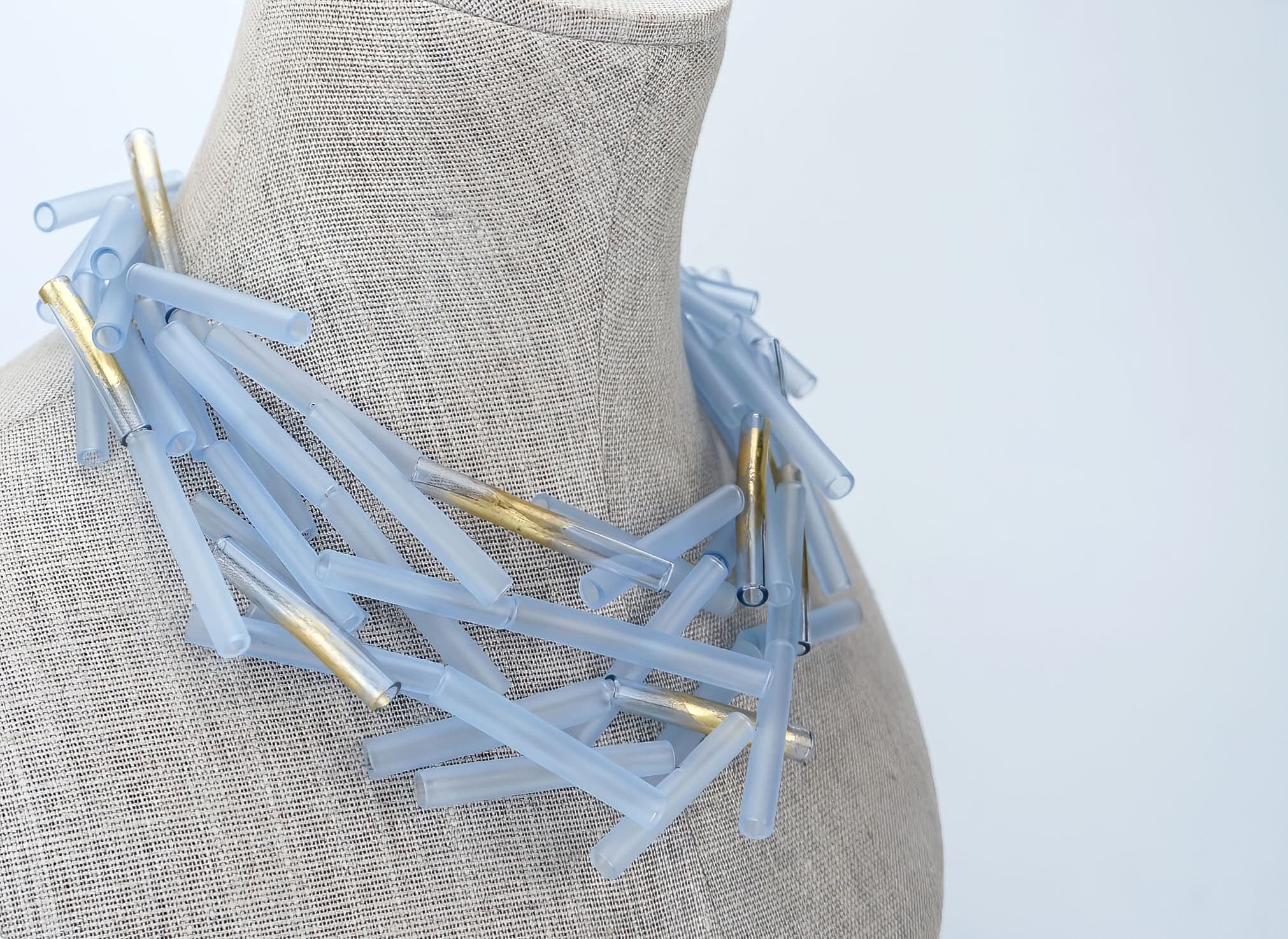 |blue|gold| TUBES NECKLACE - Image 3