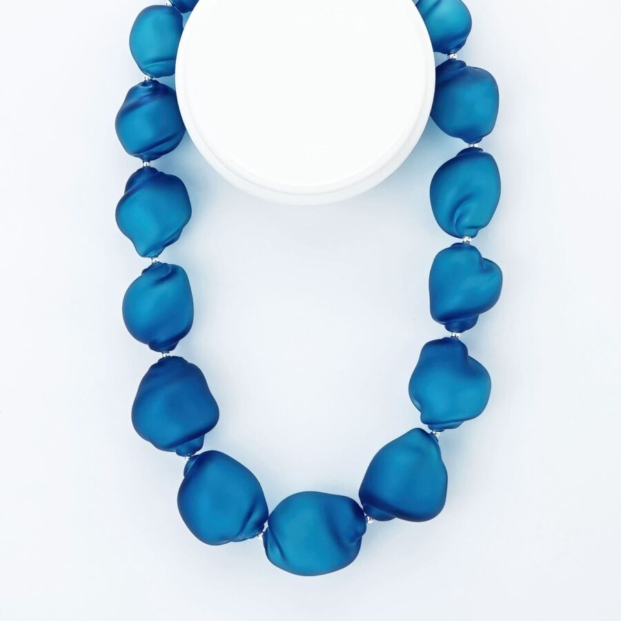 |teal| CURVED LINE NECKLACE