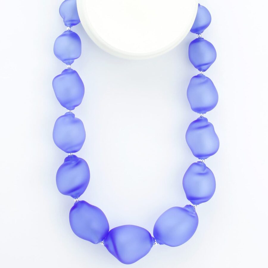 |blue| CURVED LINE NECKLACE