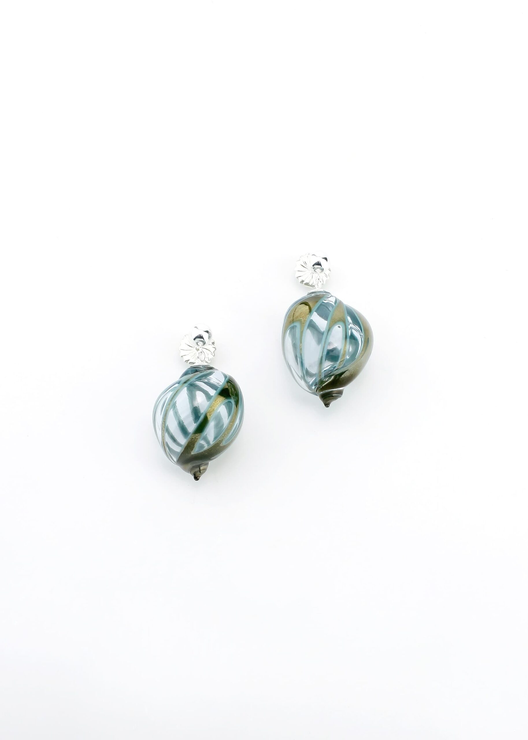 |grey|bronze| MOCUME CURVED LINE EARRINGS - Image 2