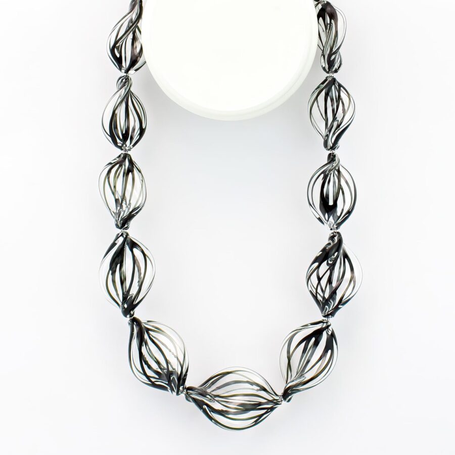 |black stripes| LEAFFORM NECKLACE