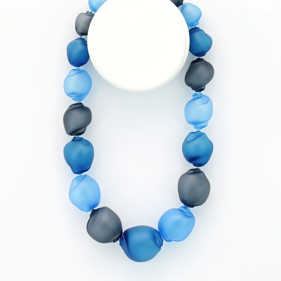 |grey| teal | CURVED LINE NECKLACE