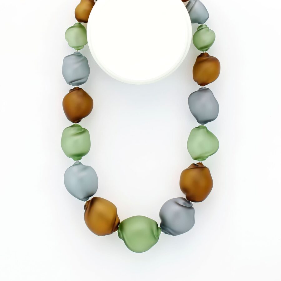 |grey| green| brown | CURVED LINE NECKLACE