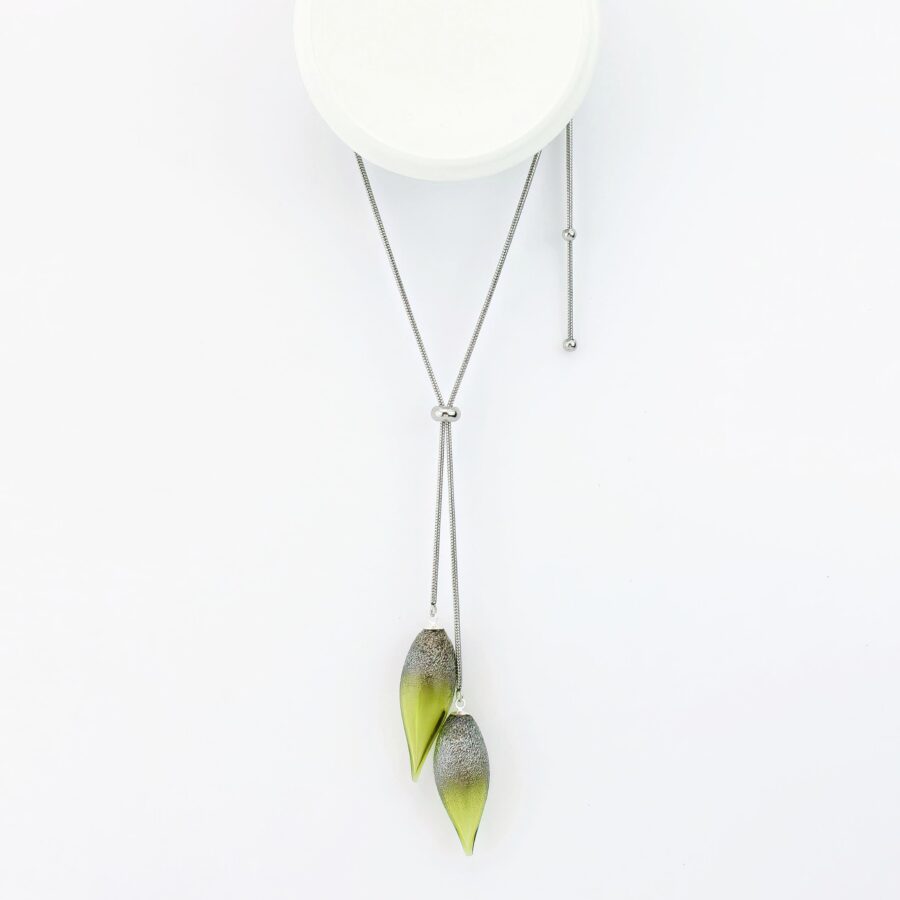 |apple green | SILVER DUST GIRASOLE LARIAT NECKLACE