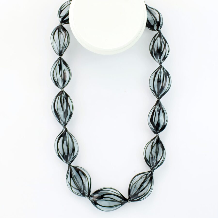 |grey| LEAFFORM NECKLACE