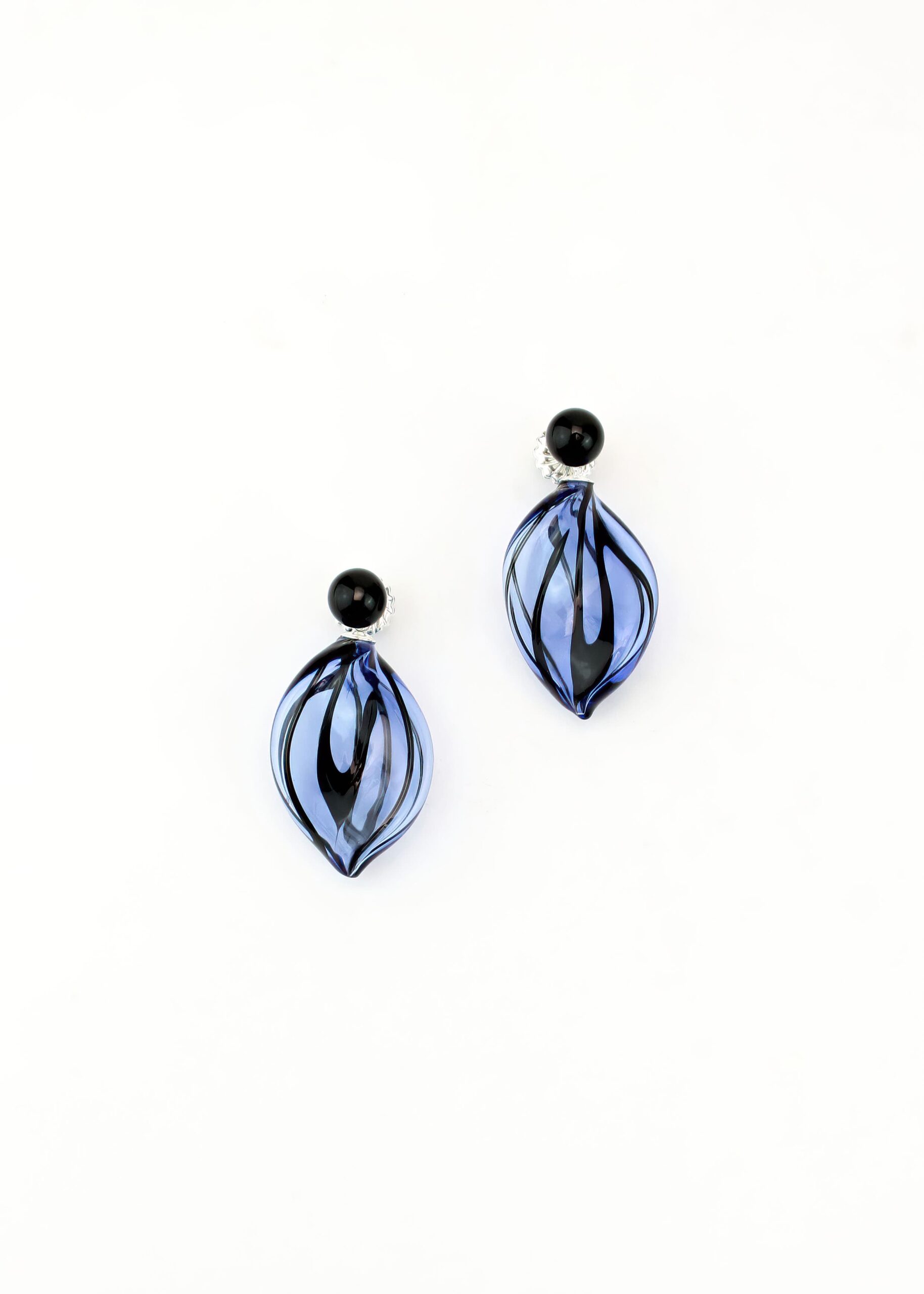 LEAFFORM EARRINGS |blue| - Image 3