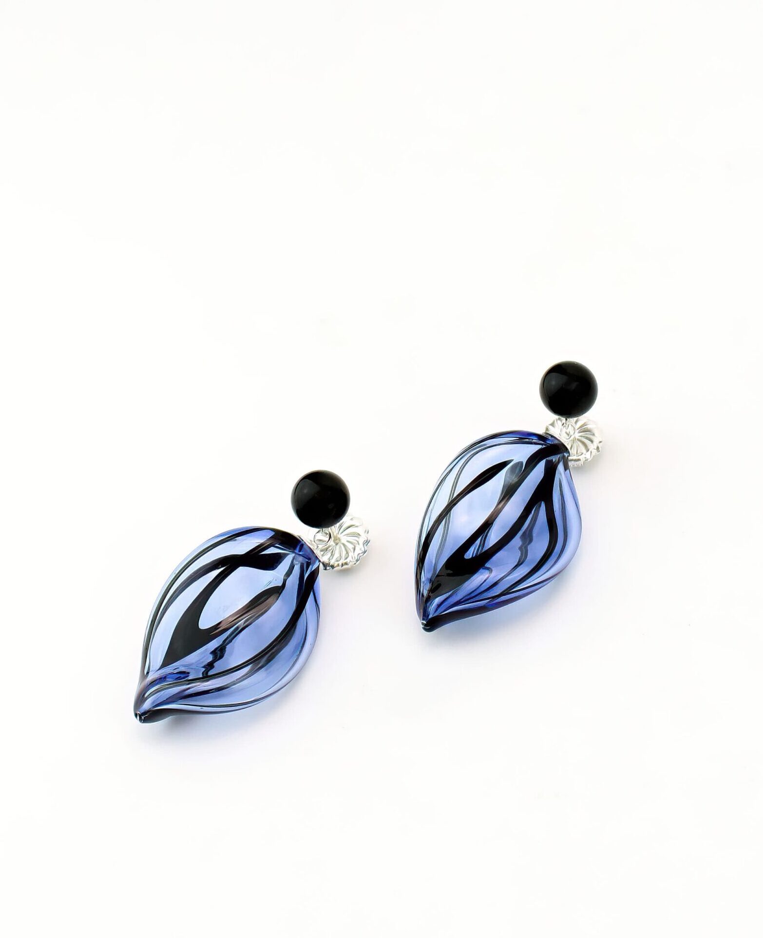 LEAFFORM EARRINGS |blue|